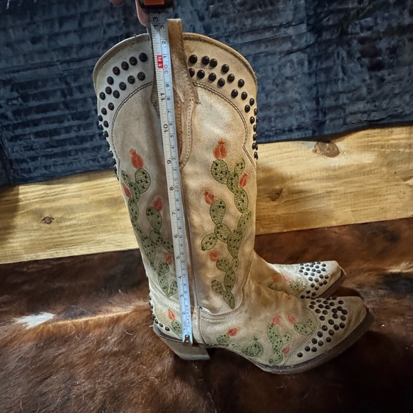 Corral Beige and Black Cactus Heeled Boots - Picture 3 of 6